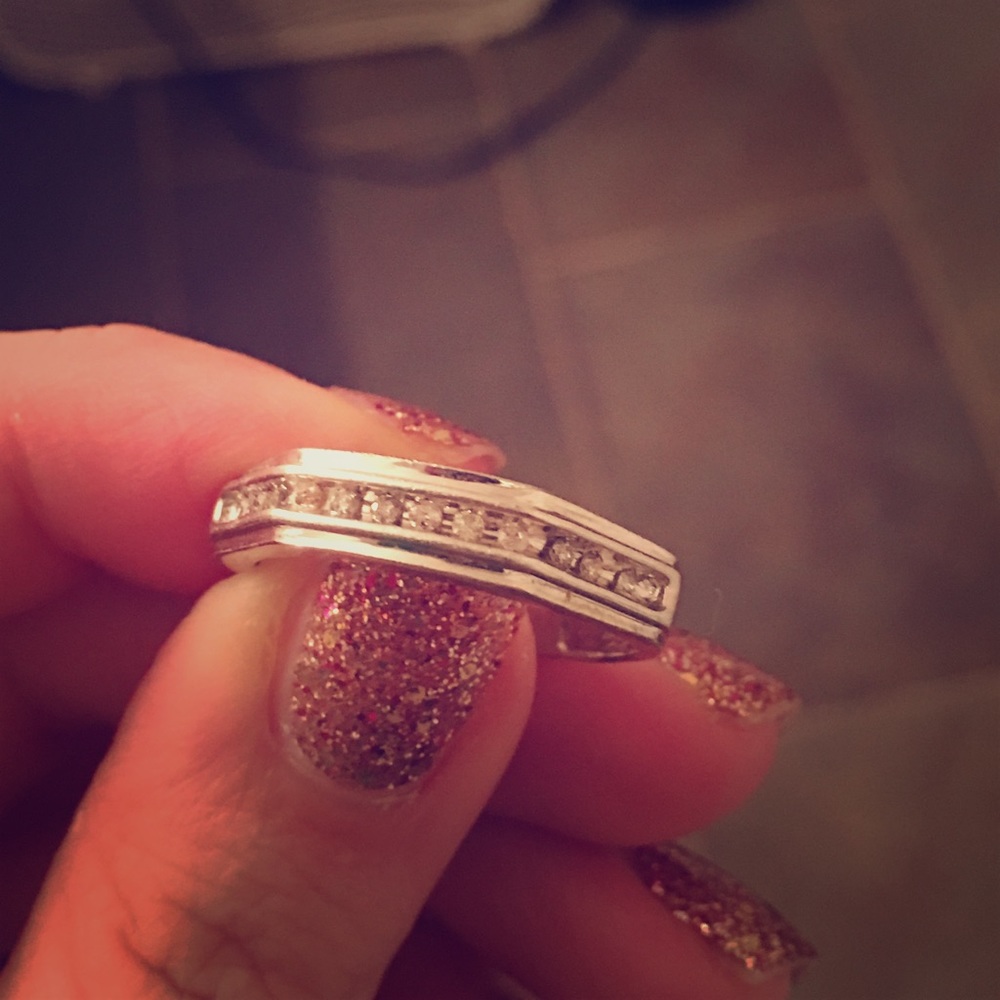 Men’s size 10 ring
